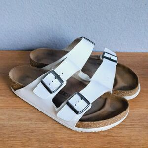 Birkenstock Arizona Women's Sandals Size 39  8 White Leather Two Strap Vegan